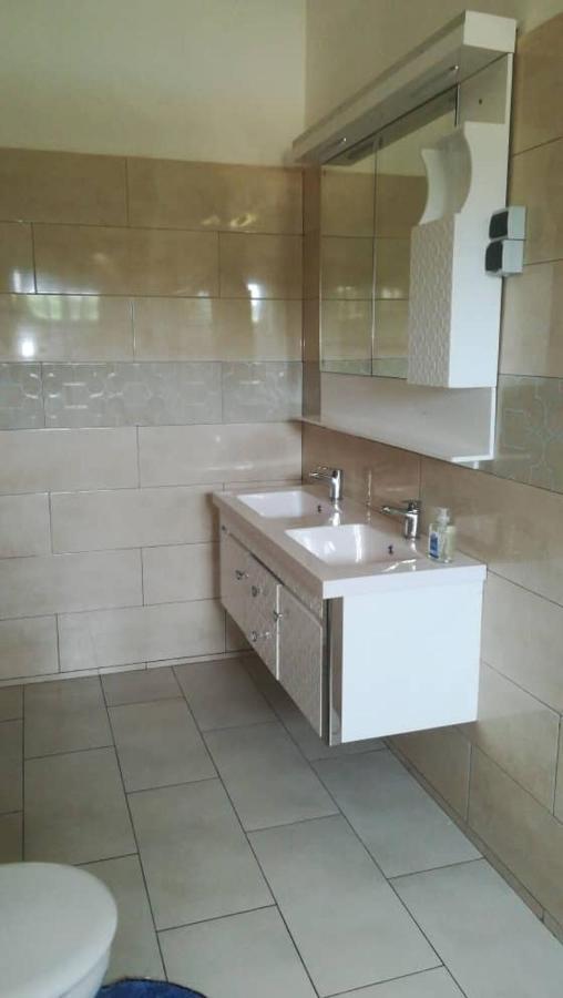 Appartamento Hebertogo Casablanca Lomé Esterno foto